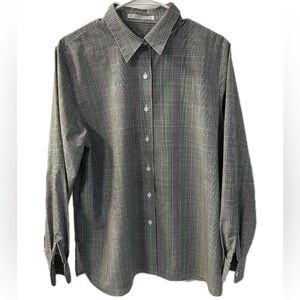 Foxcroft Women’s Green and Black Plaid Long-Sleeve Shirt